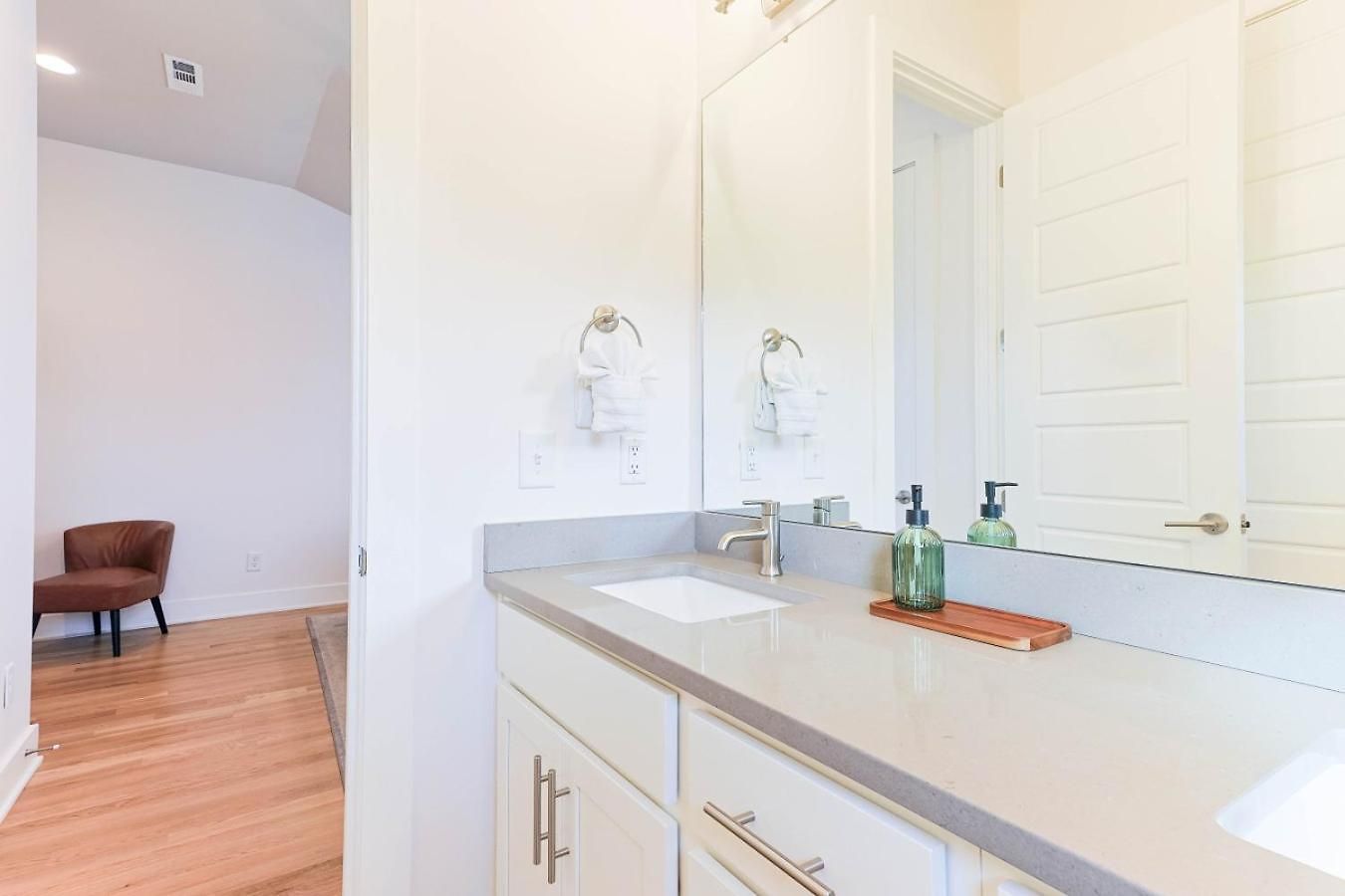 New Luxury 4br With Bar, Arcade, 3 Min To Stadium Holiday home *