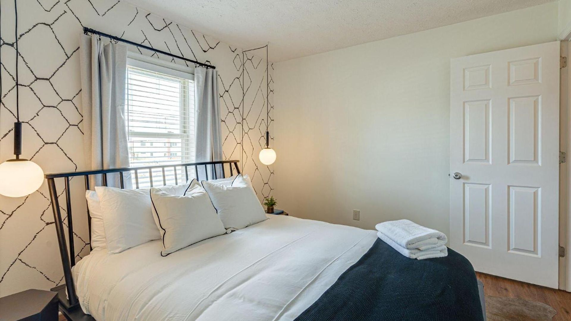 Boho West - West End - 3 Mins To Broadway