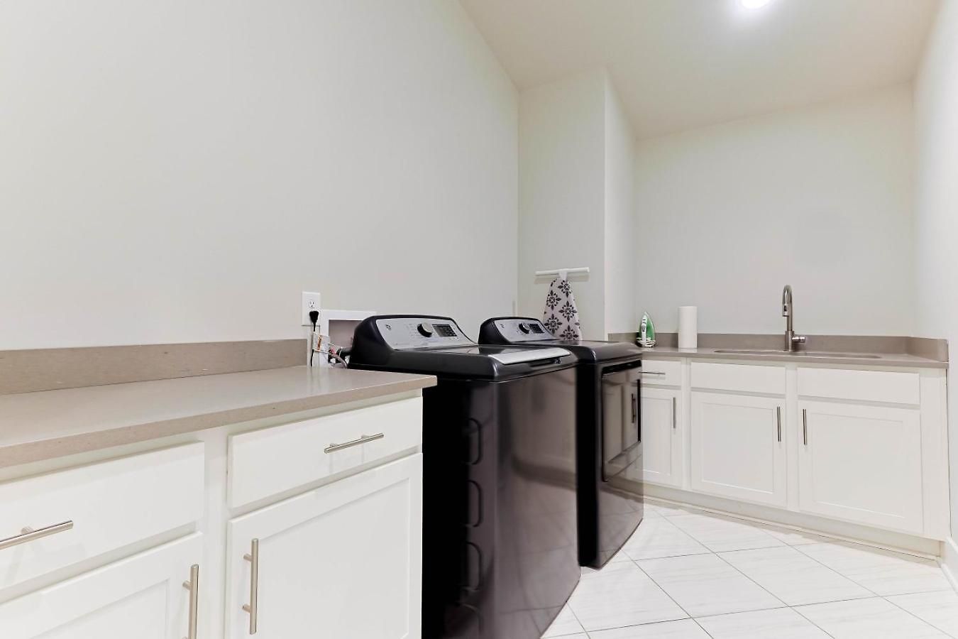 New Luxury 4br With Bar, Arcade, 3 Min To Stadium *