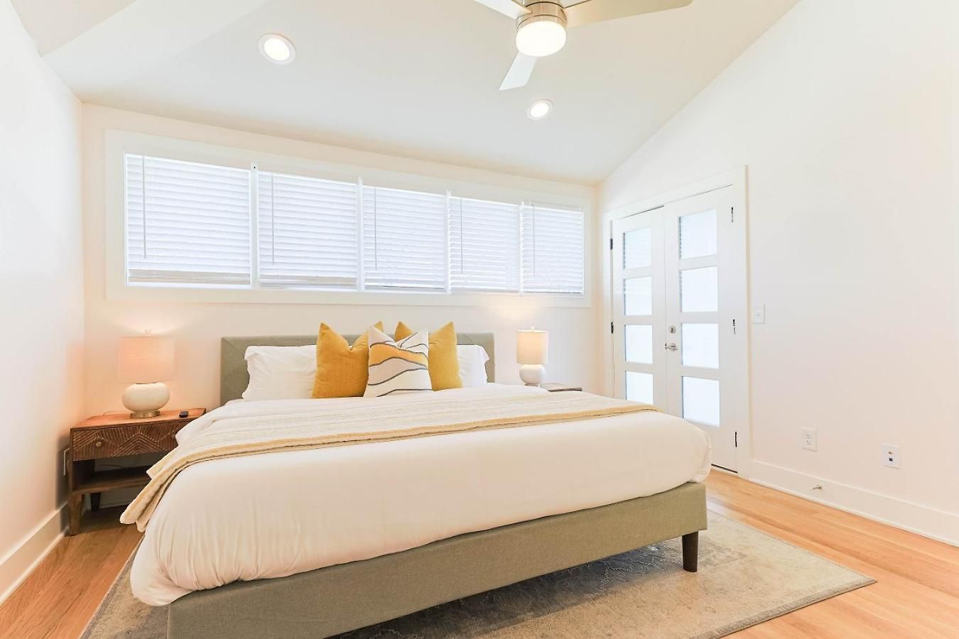 Modern Retreat 4 Bedroom 3 5 Ba Walk To East Nash Gems *