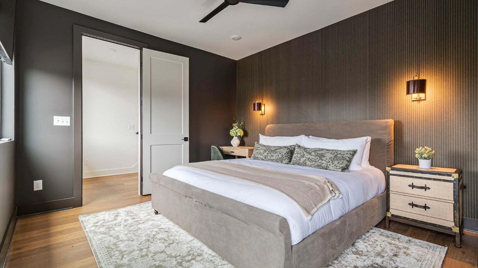 Holiday home The Elmwood & Ashford - 8br Weho Rooftops Nashville