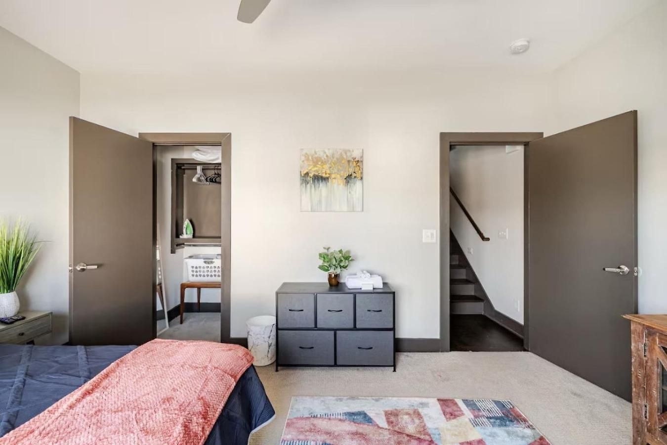 Music Trades Corporate Housing Welcome 3 Bed Holiday home