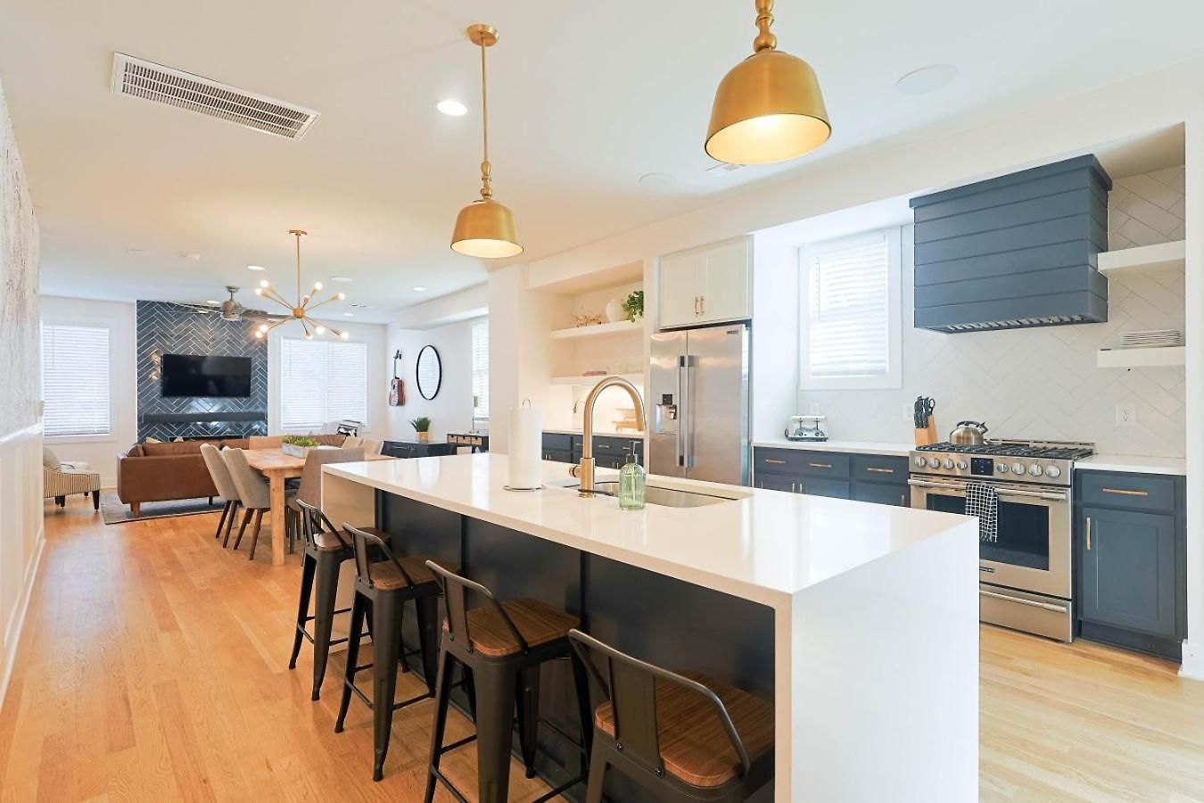 Modern Retreat 4 Bedroom 3 5 Ba Walk To East Nash Gems * Nashville