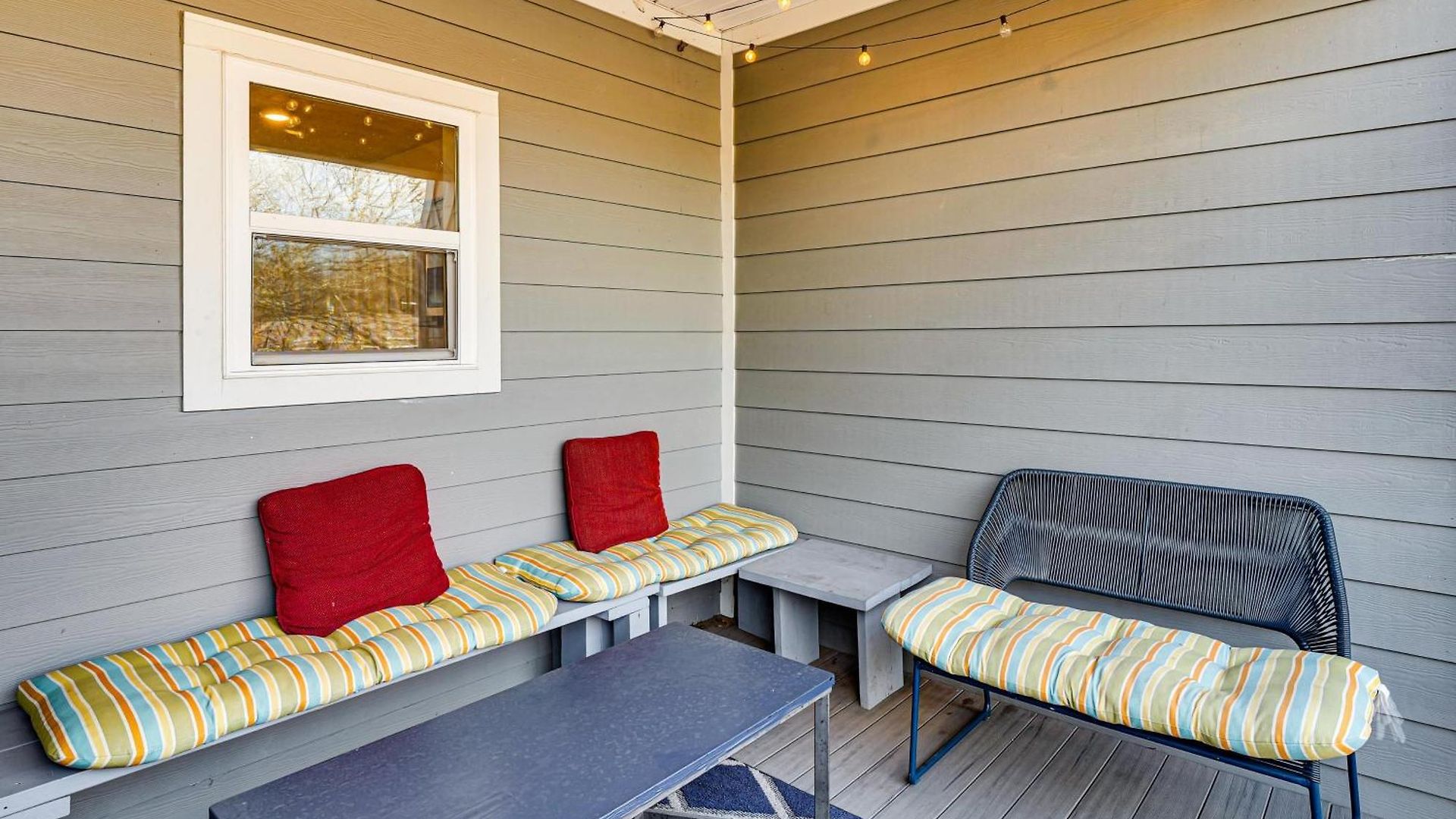 Holiday home 6 Mi To Broadway: Townhome W/ Balcony!