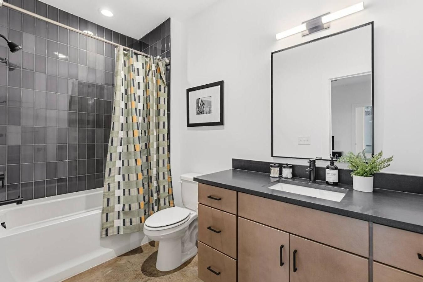 View Only 1 Mile To Downtown With Garage And Rooftop Holiday home Nashville
