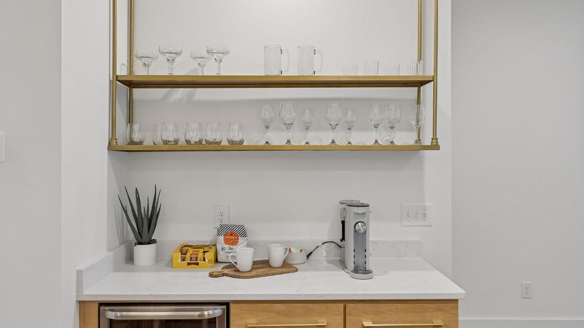 Holiday home Chic Nash Townhouse Rooftop Patio And Views *