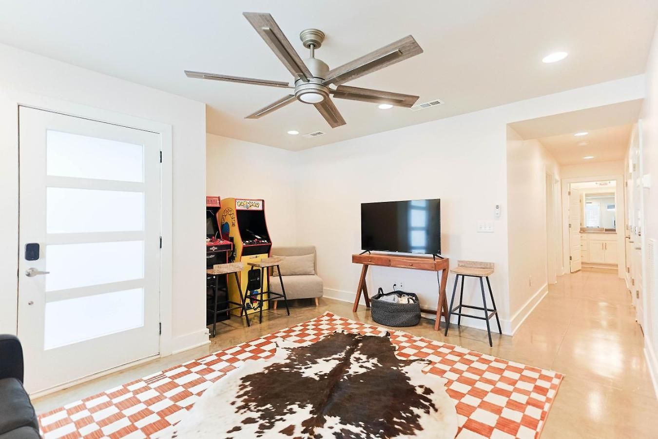New Luxury 4br With Bar, Arcade, 3 Min To Stadium *