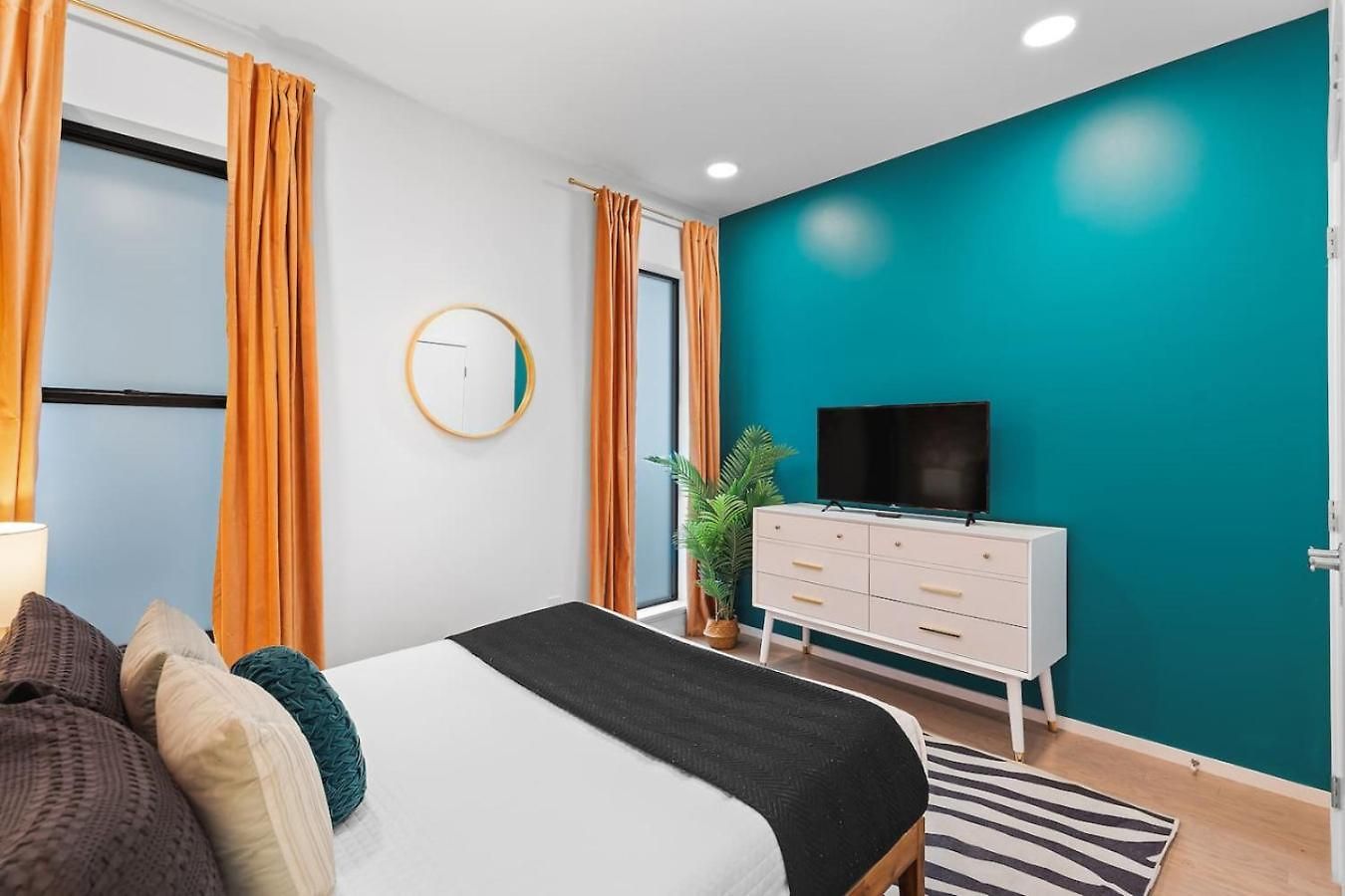 Riverfront Luxury - Walk To Downtown Broadway, Private Patio Holiday home Nashville