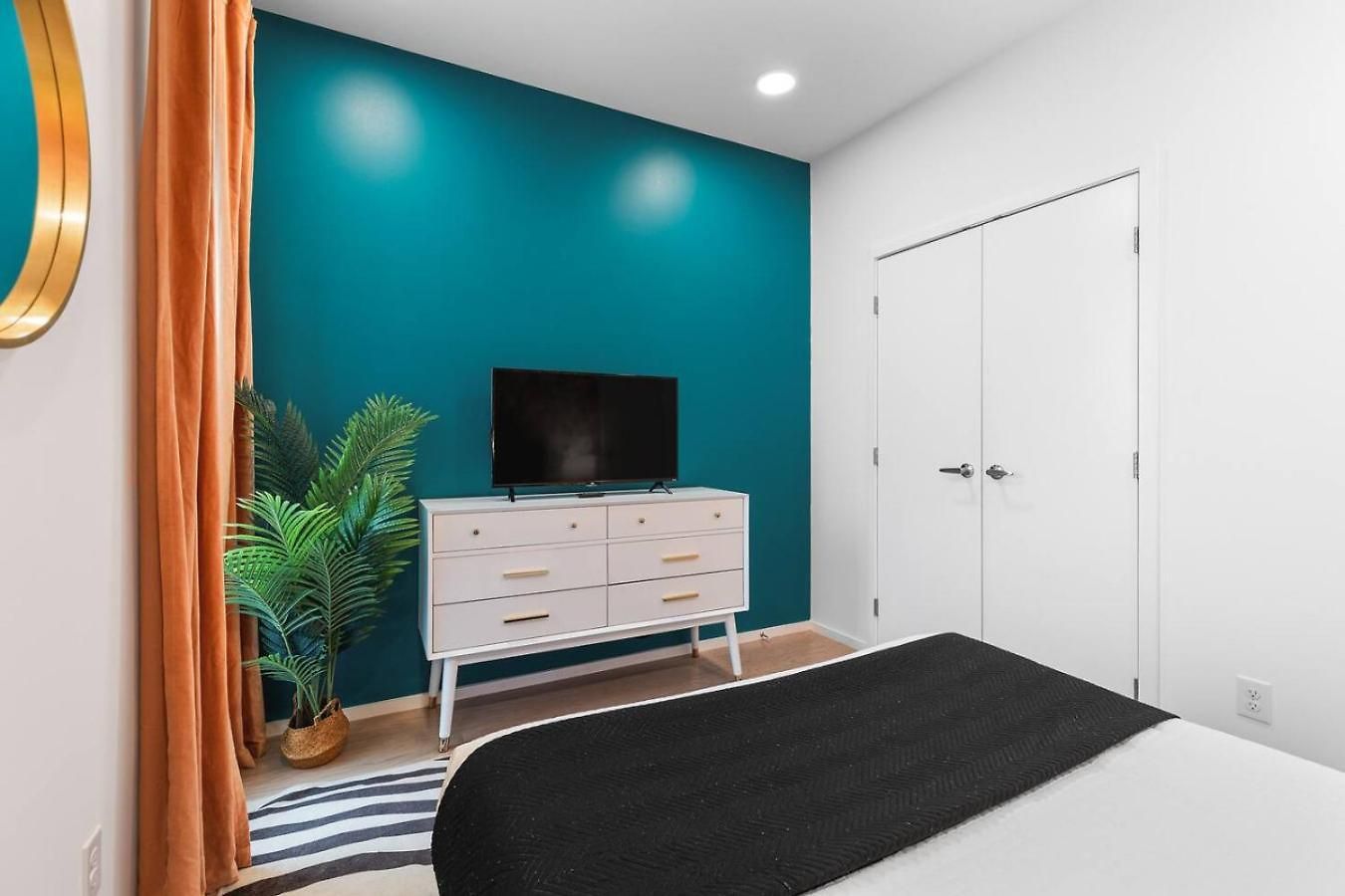 Riverfront Luxury - Walk To Downtown Broadway, Private Patio Nashville