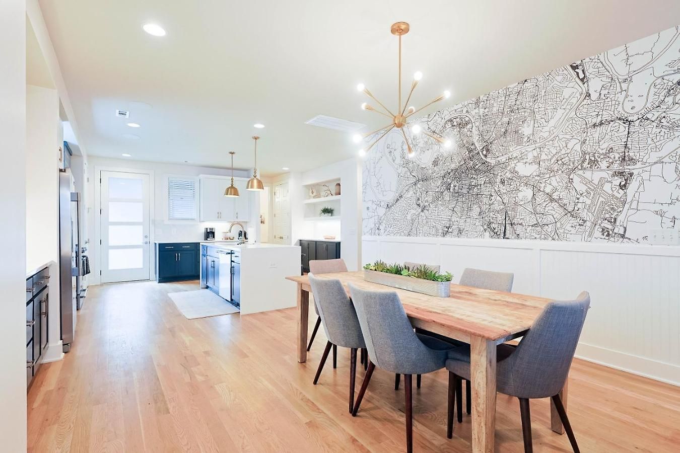 Holiday home Modern Retreat 4 Bedroom 3 5 Ba Walk To East Nash Gems