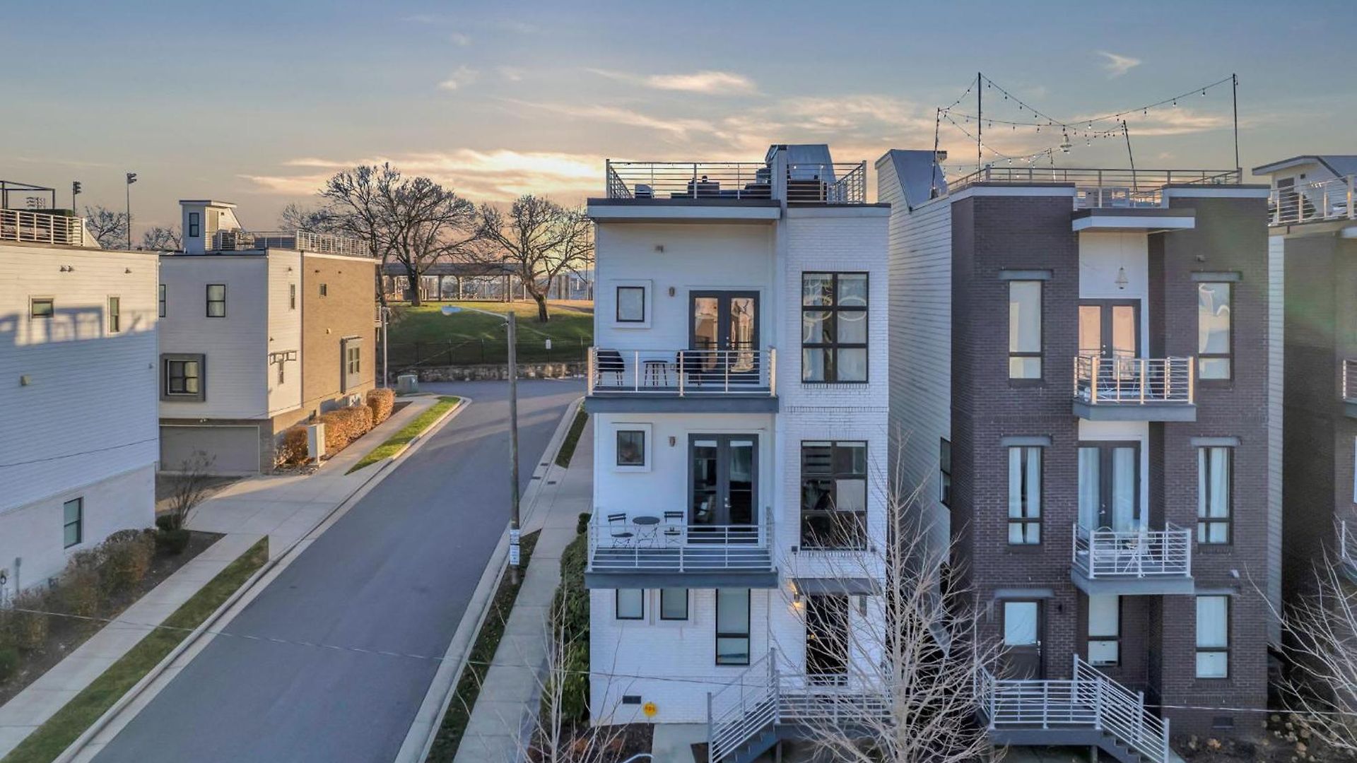 The Skyline Social - Retreat & Private Rooftop Nashville