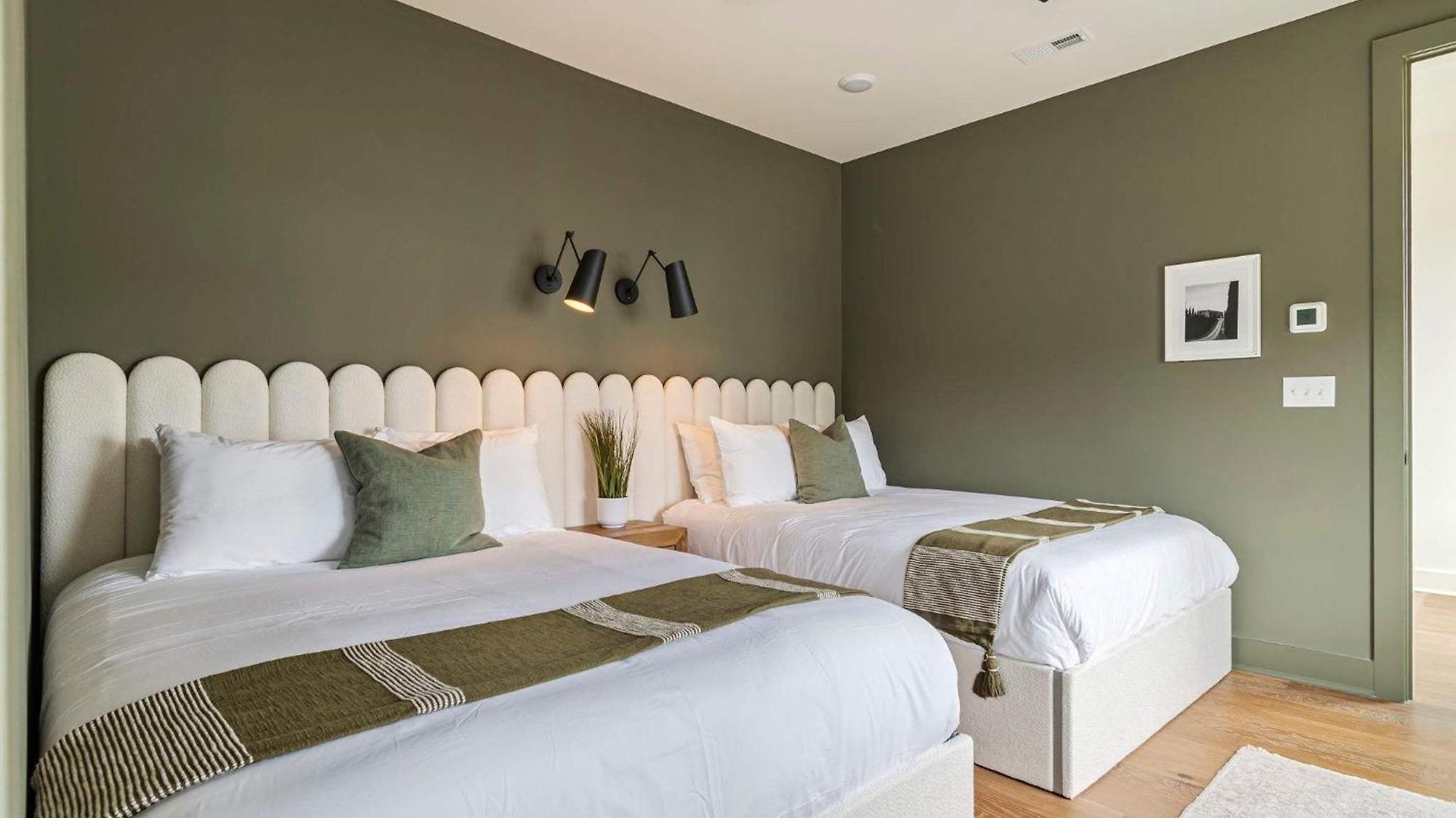The Elmwood & Ashford - 8br Weho Rooftops