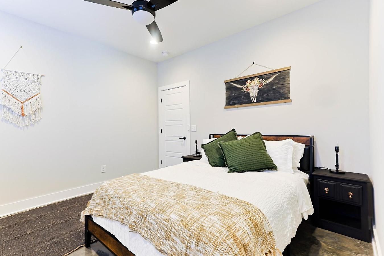 Brand New Townhome In The Heart Of The Holiday home