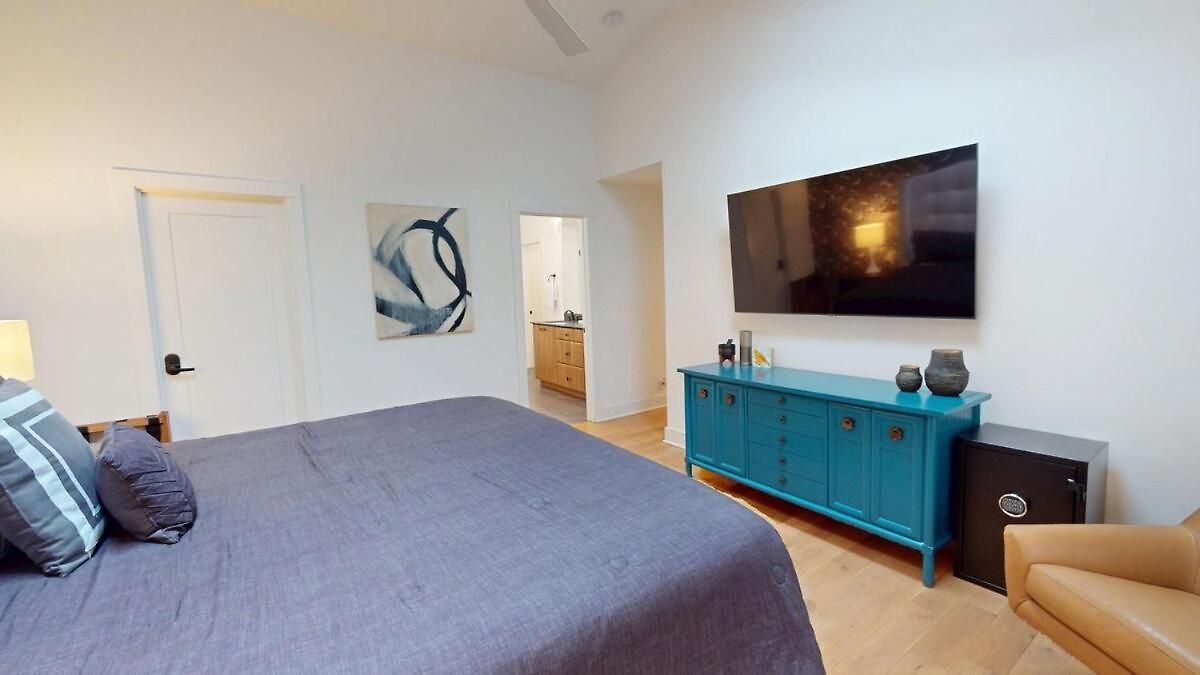 Luxury House Downtown With Private Heated Pool