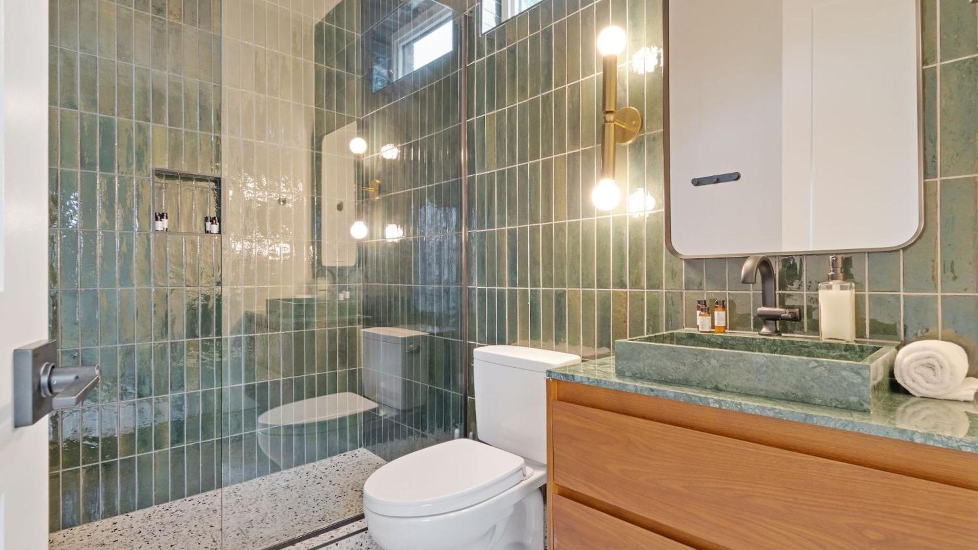 The Elmwood & Ashford - 8br Weho Rooftops