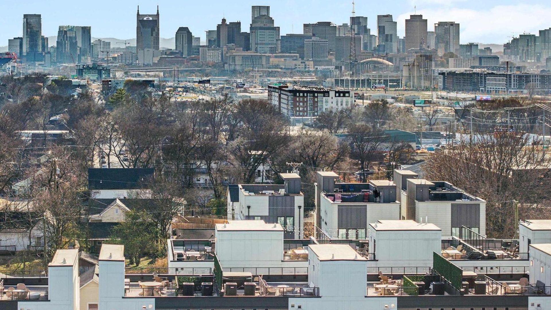 Skyline Views Rooftop Retreat Fire Pit Grill