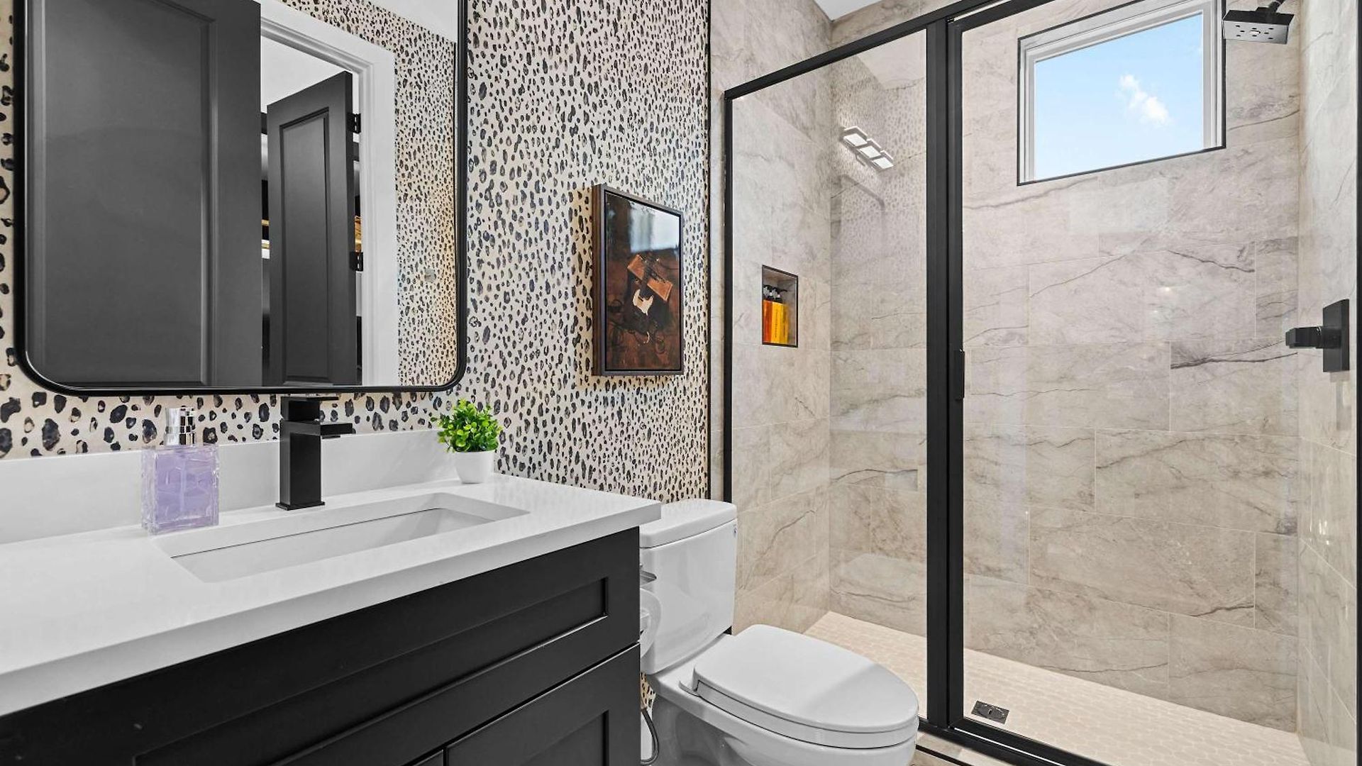 Elegant Nash Karaoke Haven With Rooftop Fire Table Holiday home
