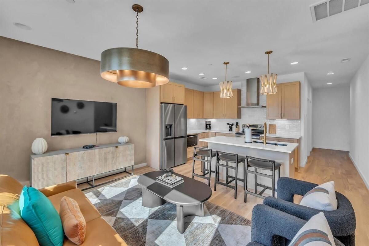 Stylish 5br Retreat W Rooftop Hot Tub * Nashville