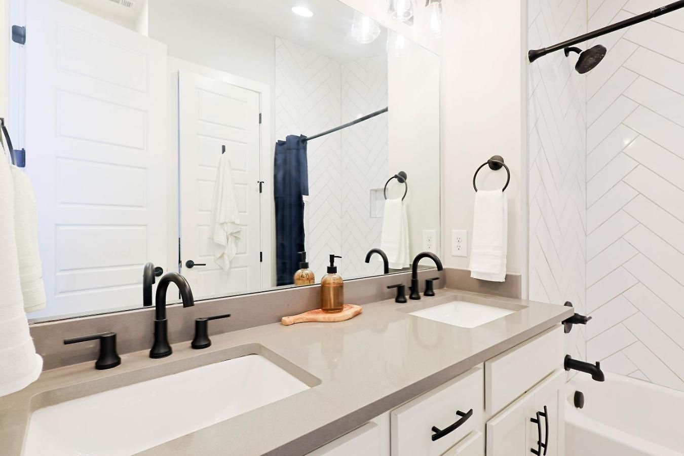 Luxury Cowboy Speakeasy, Billiards 3min To Stadium Holiday home *