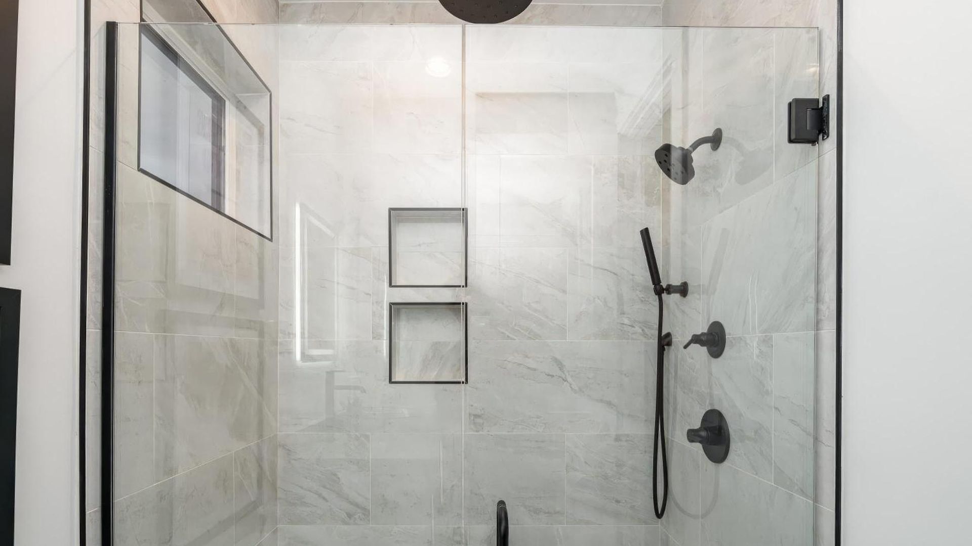 Elevator With Rooftop Hot Tub & Spacious Yard * Nashville