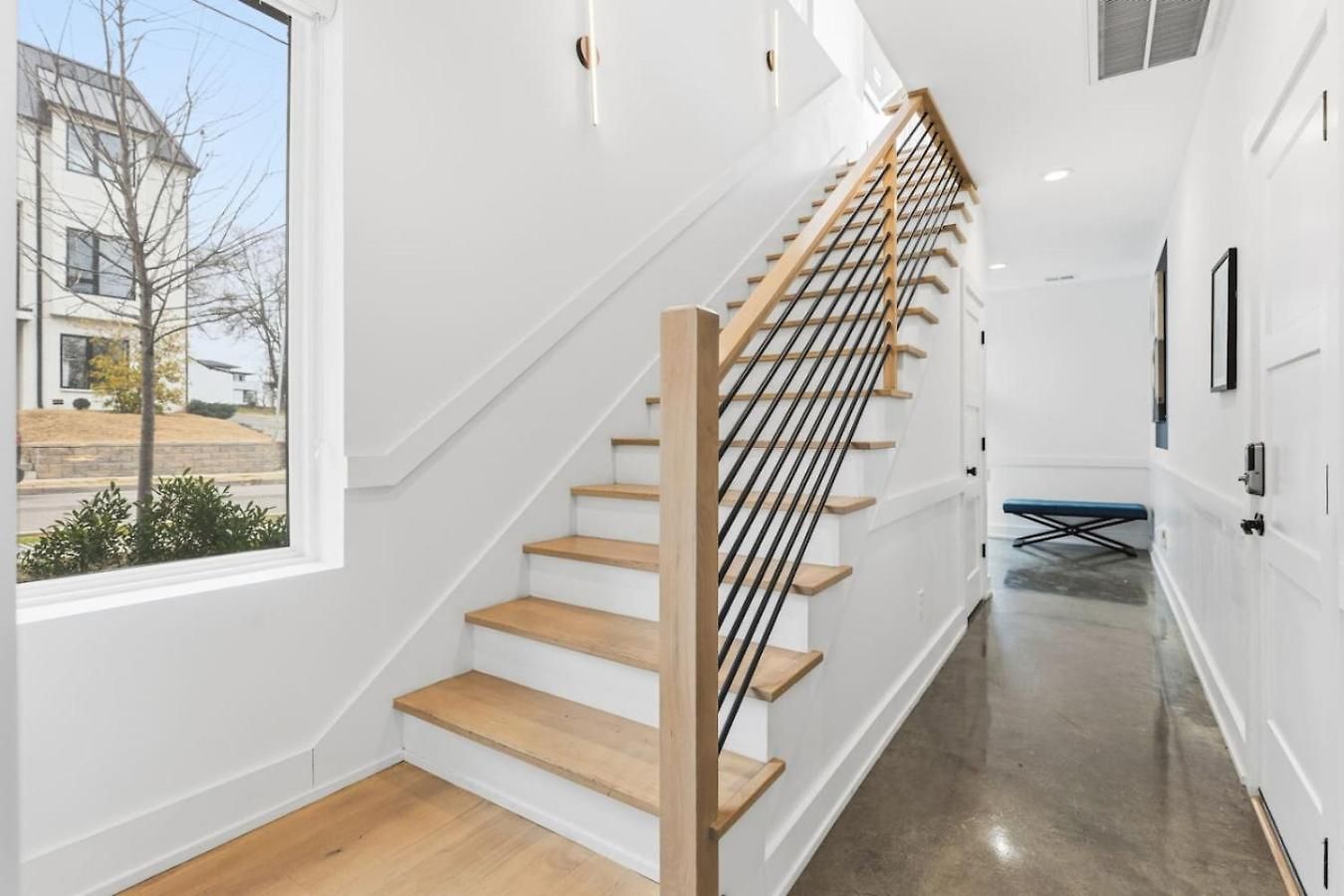 View Only 1 Mile To Downtown With Garage And Rooftop * Nashville