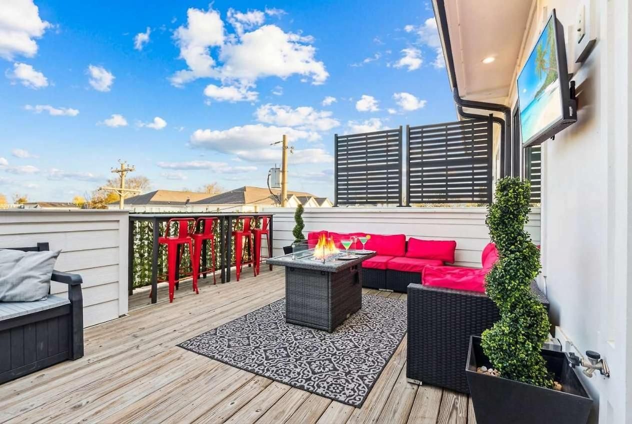 Holiday home Private With Rooftop Game Near Downtown