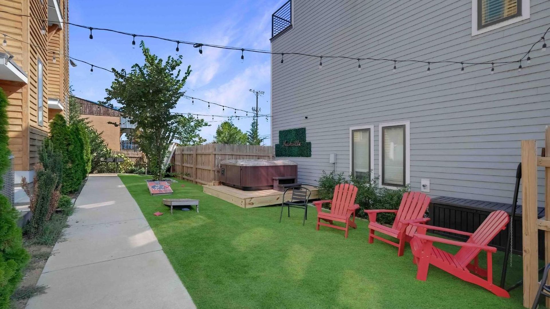 Hottub/karaoke-10m Dt-beg Your Parton? Dolly's Hm Holiday home Nashville