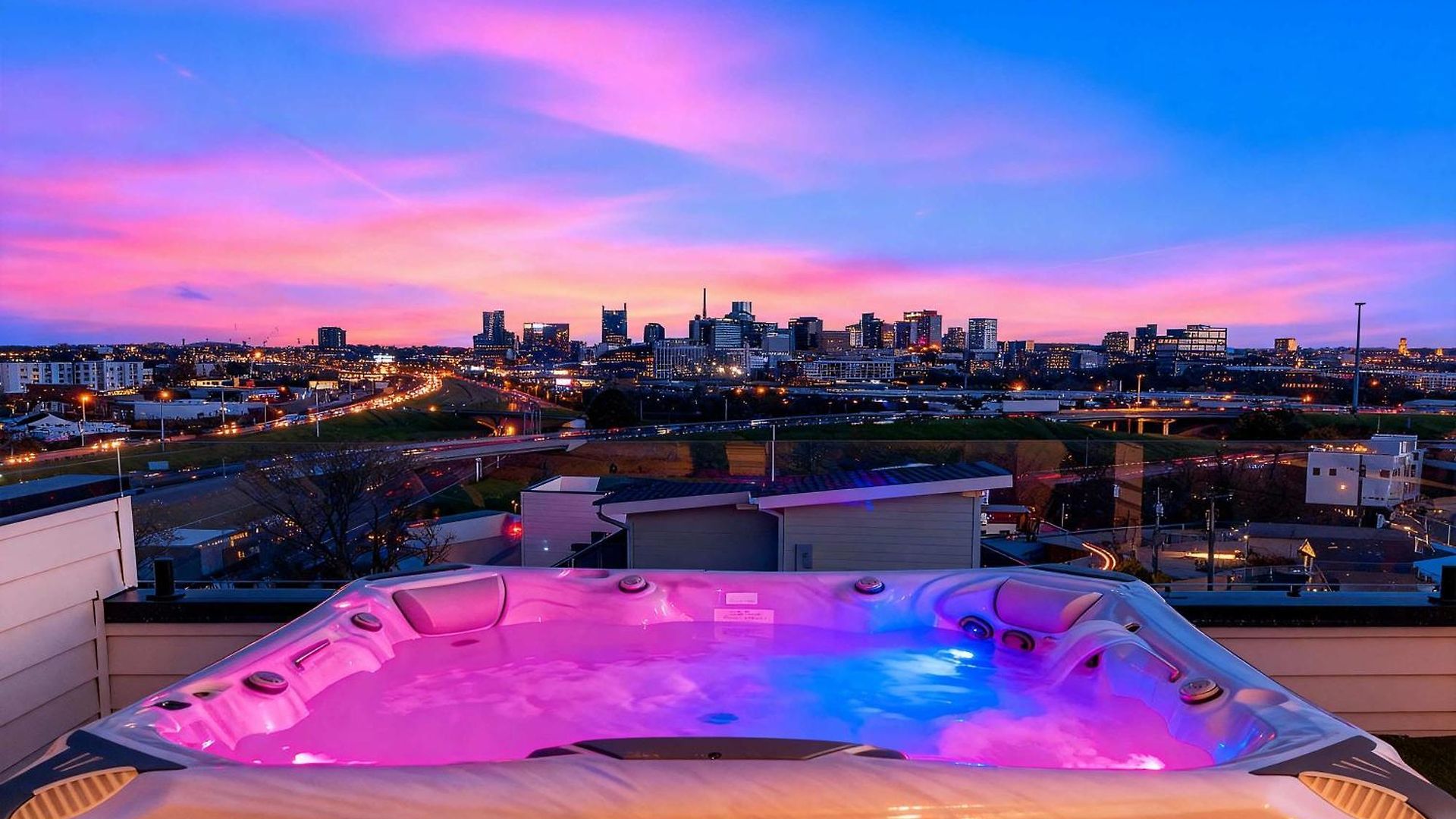 Elevator With Rooftop Hot Tub & Spacious Yard *