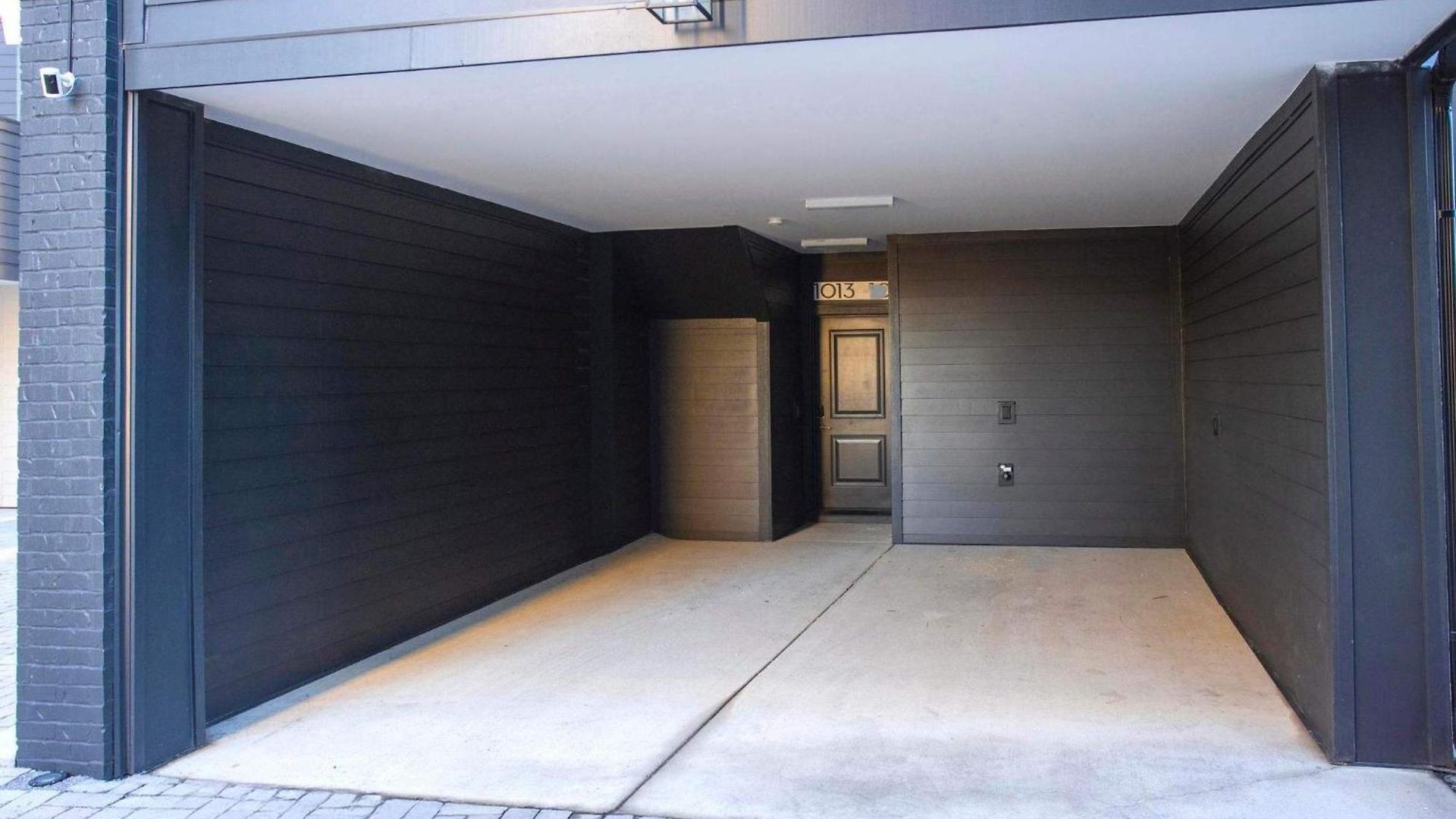 Holiday home 2 Homes! Broadway Views, Rooftops & Karaoke