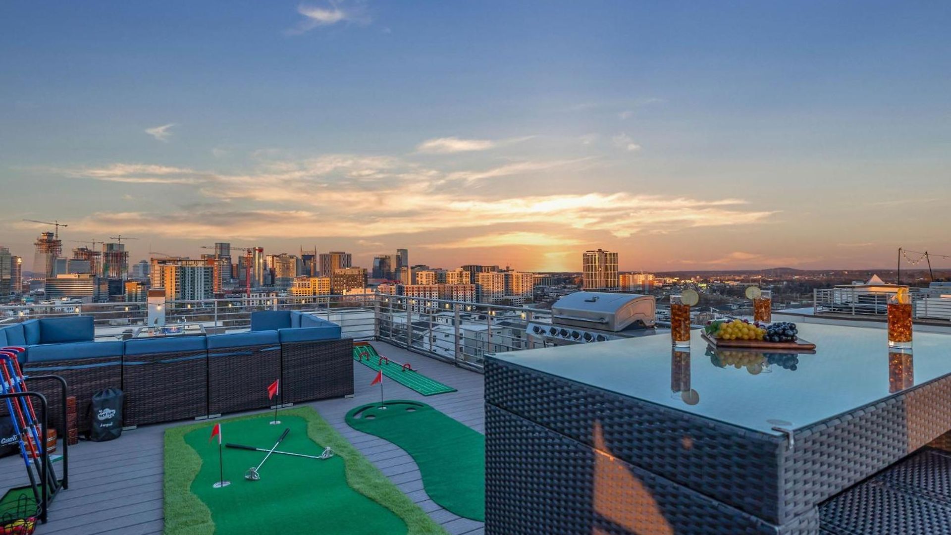 Holiday home The Skyline Social - Retreat & Private Rooftop *