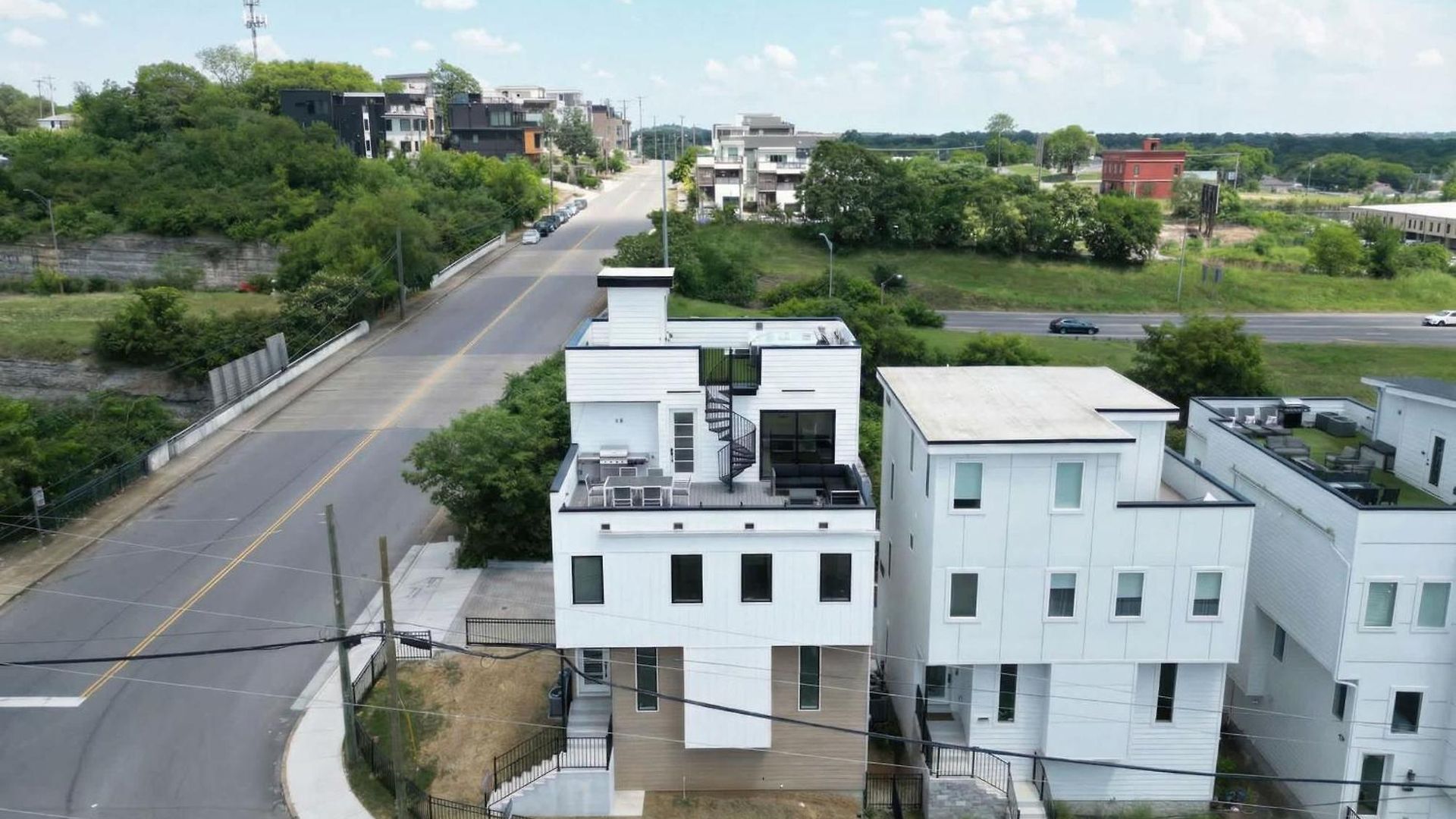 Elevator With Rooftop Hot Tub & Spacious Yard * Nashville