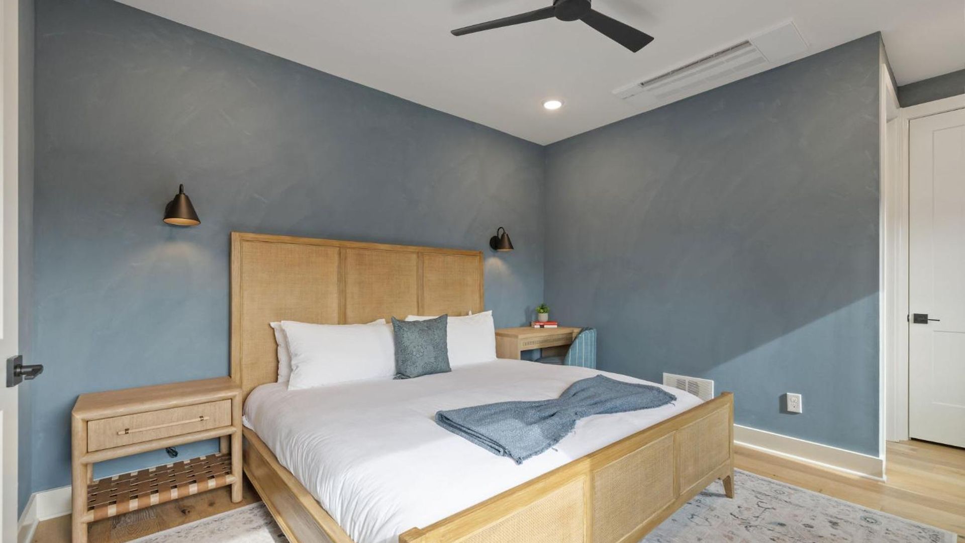 Holiday home The Elmwood & Ashford - 8br Weho Rooftops *