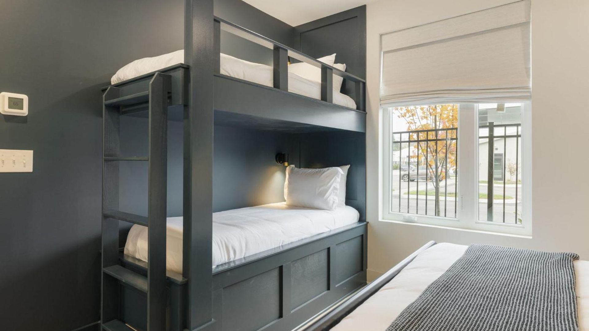 The Elmwood & Ashford - 8br Weho Rooftops Holiday home