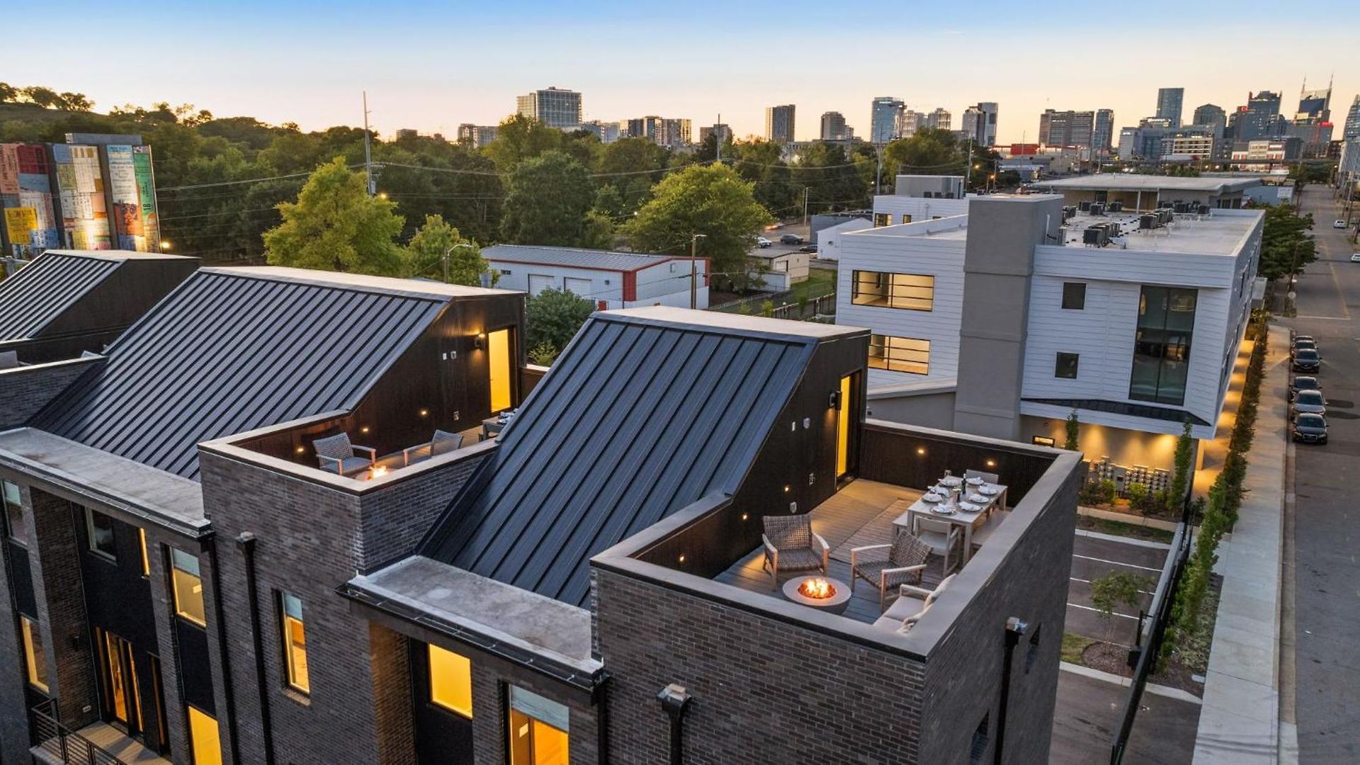 The Elmwood & Ashford - 8br Weho Rooftops