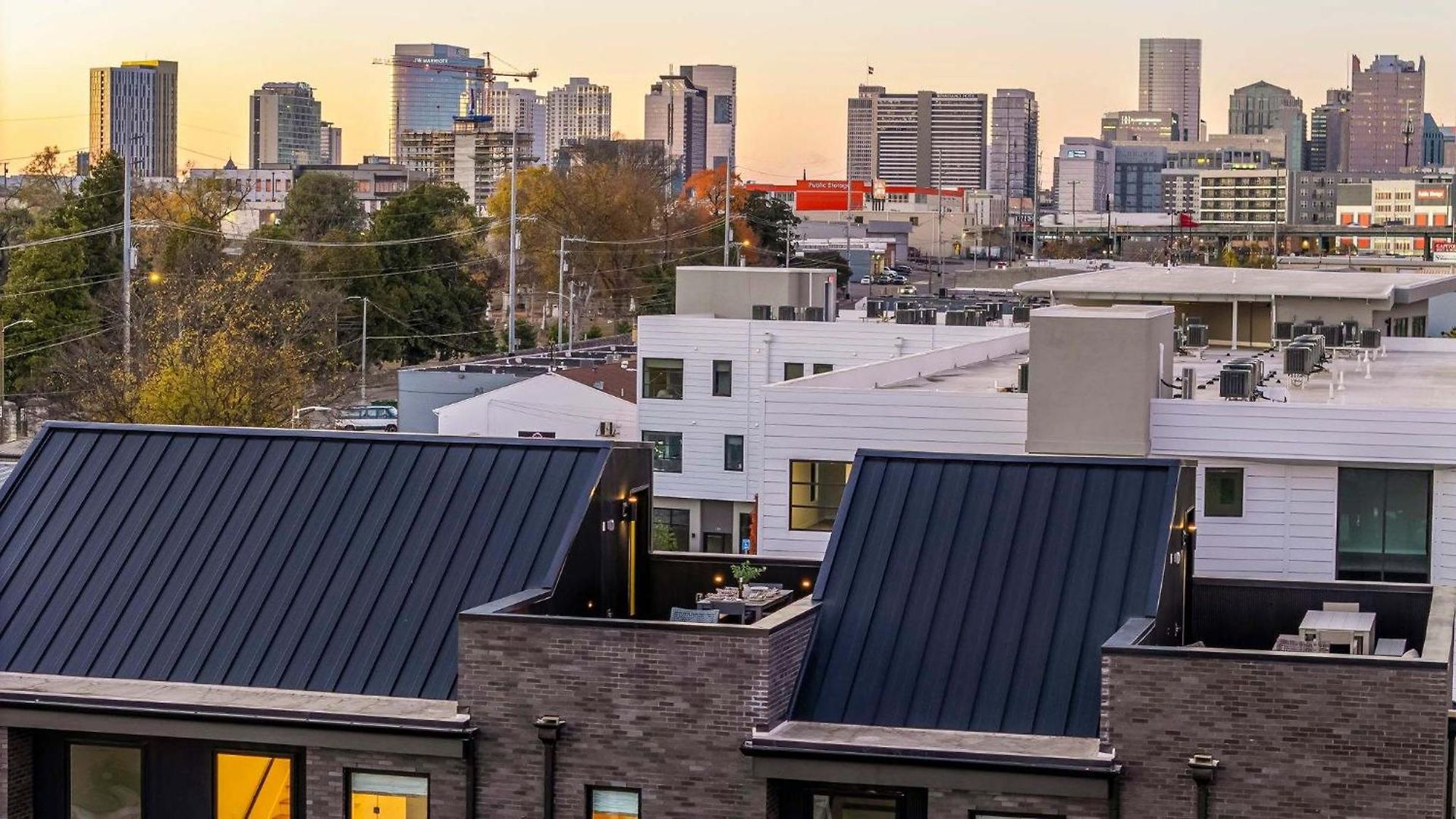 The Elmwood & Ashford - 8br Weho Rooftops Holiday home
