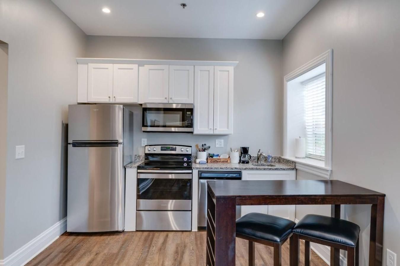 Bright And Cozy Church Conversion1br *