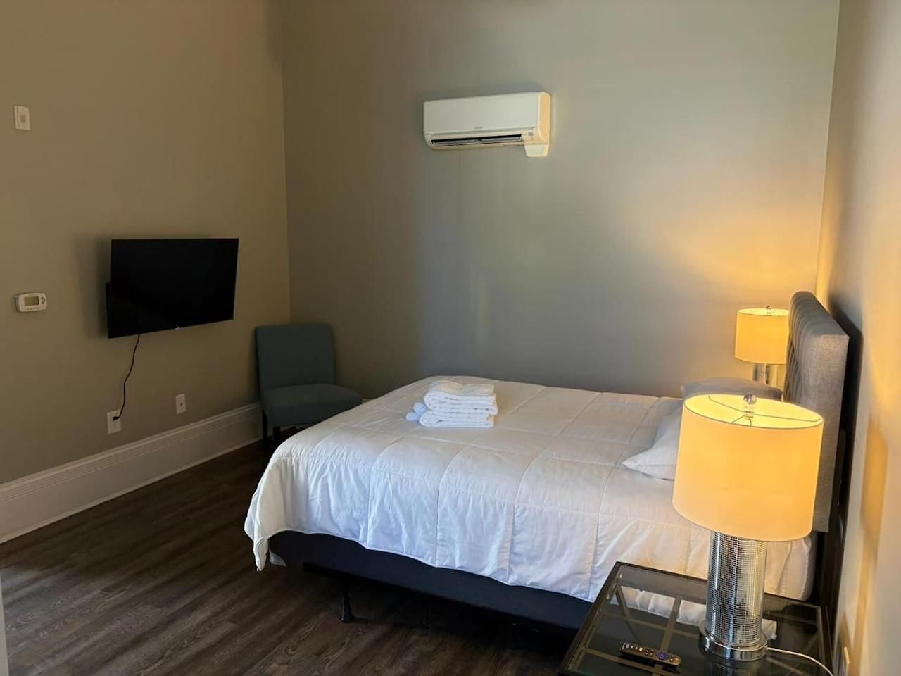 Updated 1br In East Nash-historic Church Building Nashville