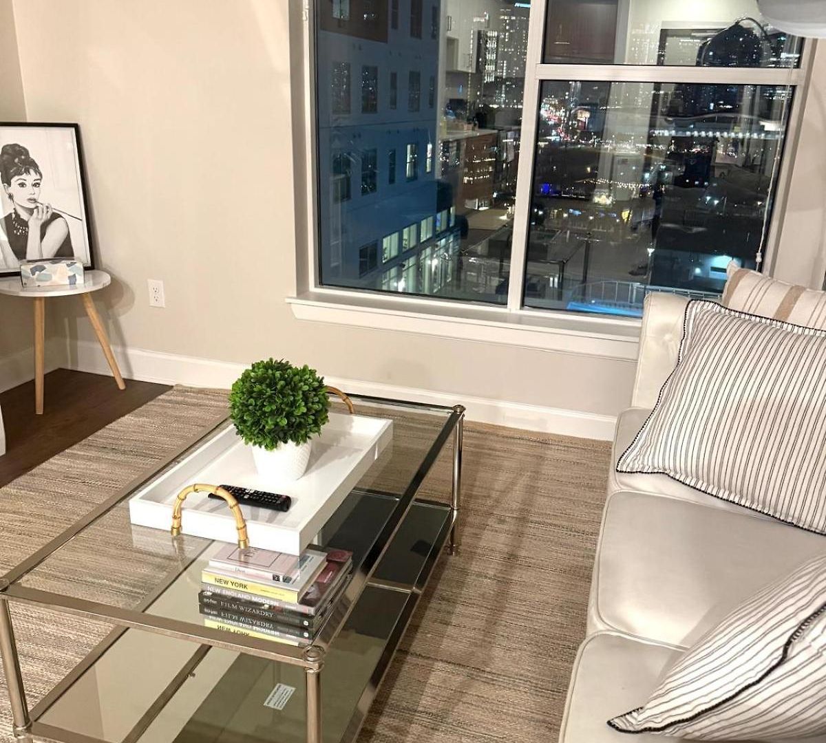 Apartment Monaco W Pool Gym Parking *