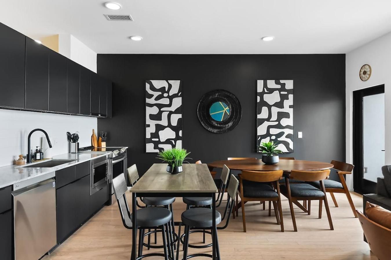 Apartment Upscale Riverview With Garage Walk To Downtown