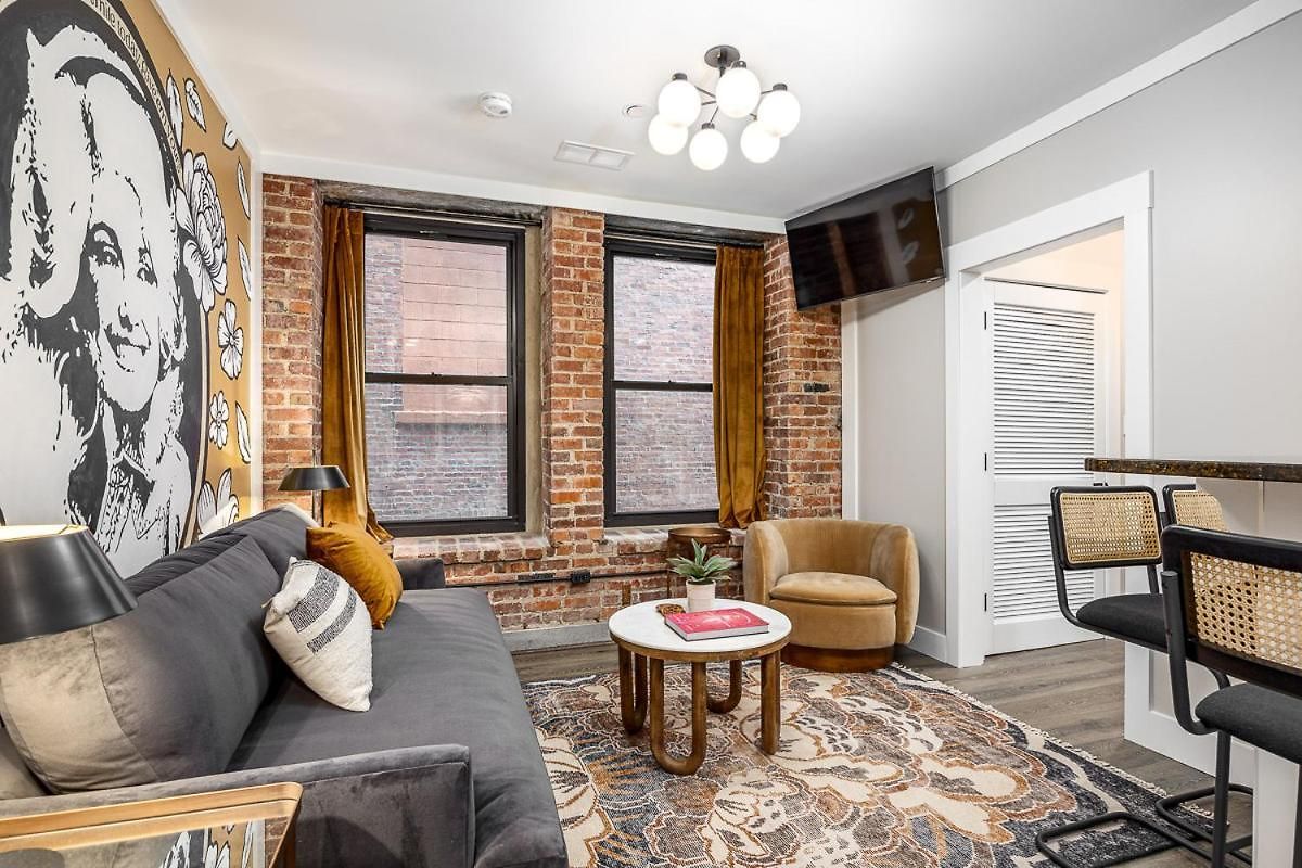 Music Dreams Downtown - Parking Included * Nashville
