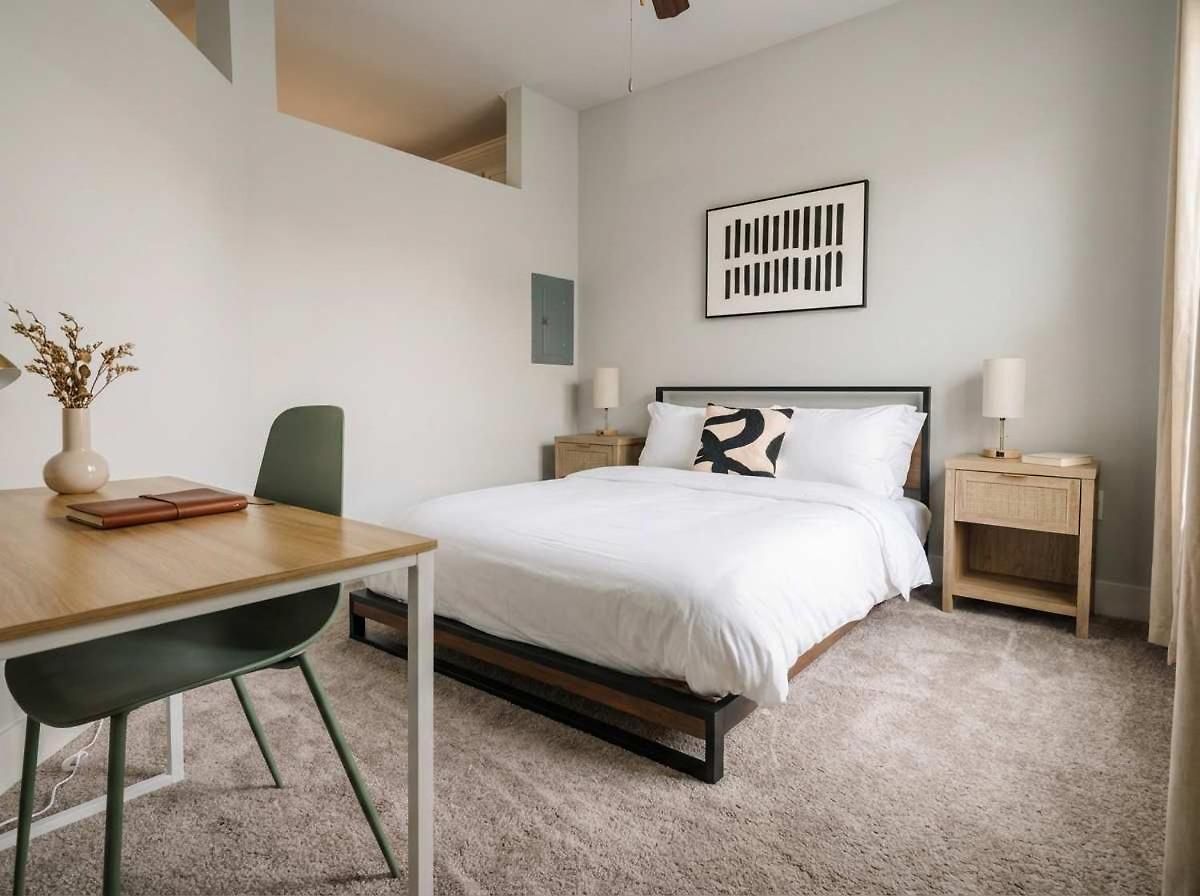 Boulevard Midtown 1br Pool Gym Parking 02 *