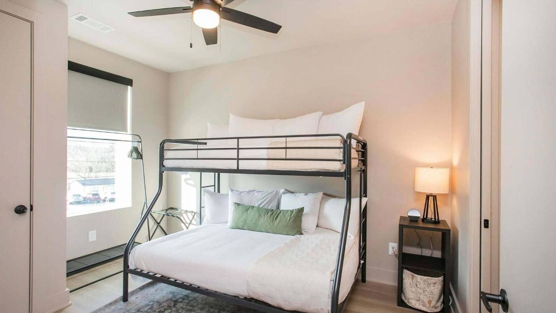 Apartment 2 Bedroom + Loft Condo, Coffee Shop In Building