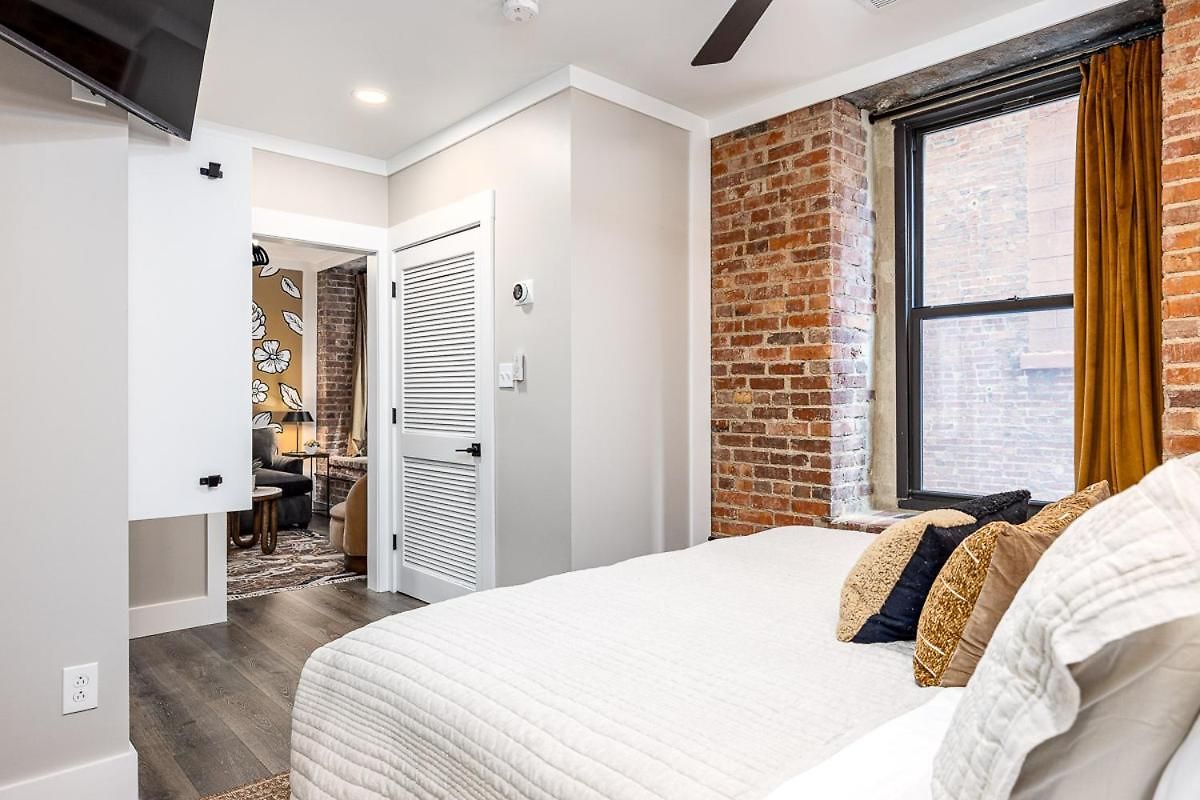 Music Dreams Downtown - Parking Included Nashville