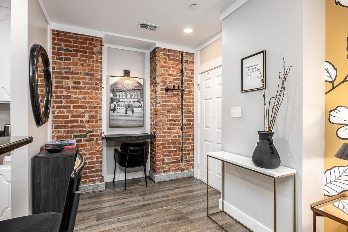 Apartment Music Dreams Downtown - Parking Included