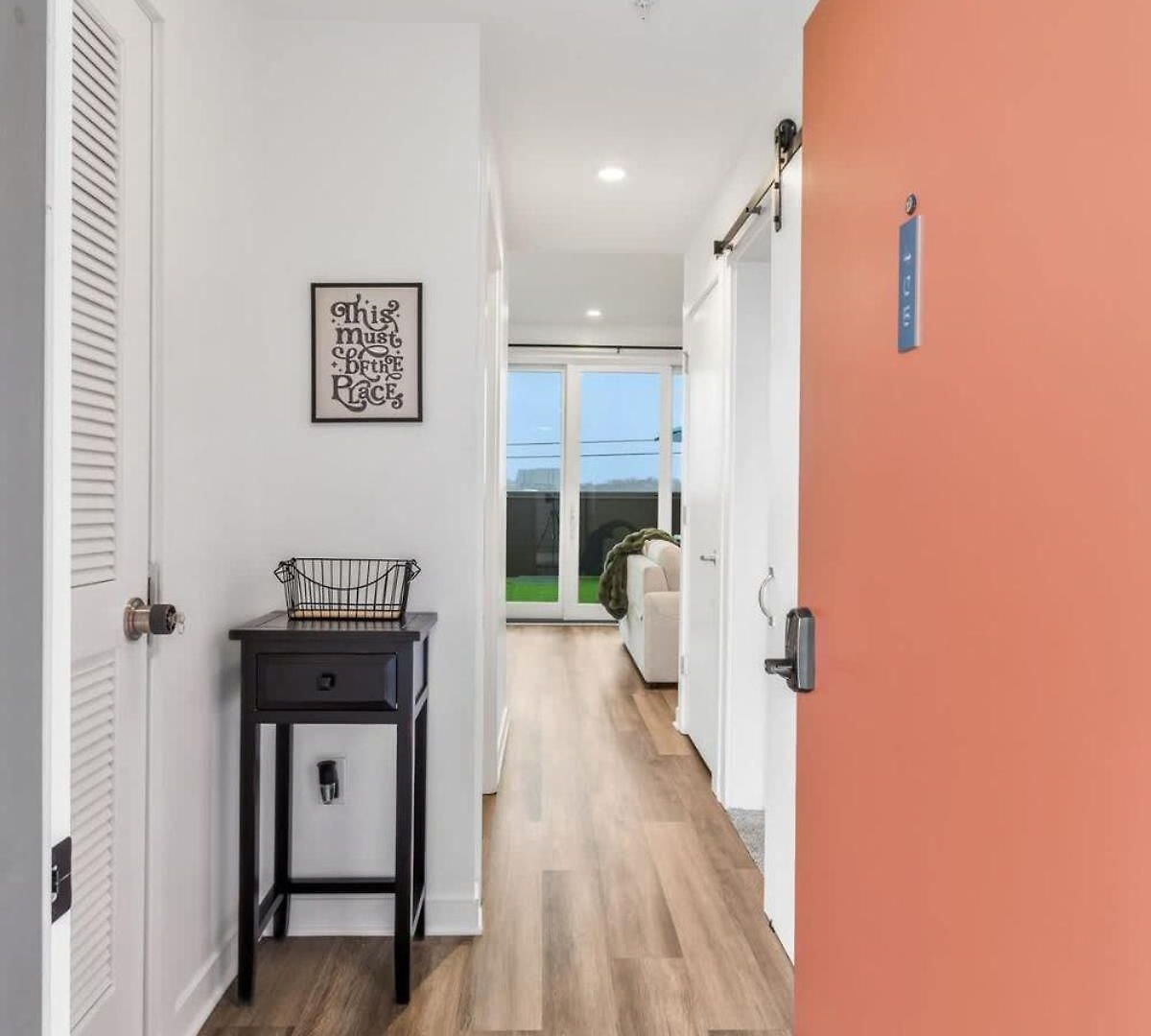 Huge Private Patio With Games & Skyline Views Nashville