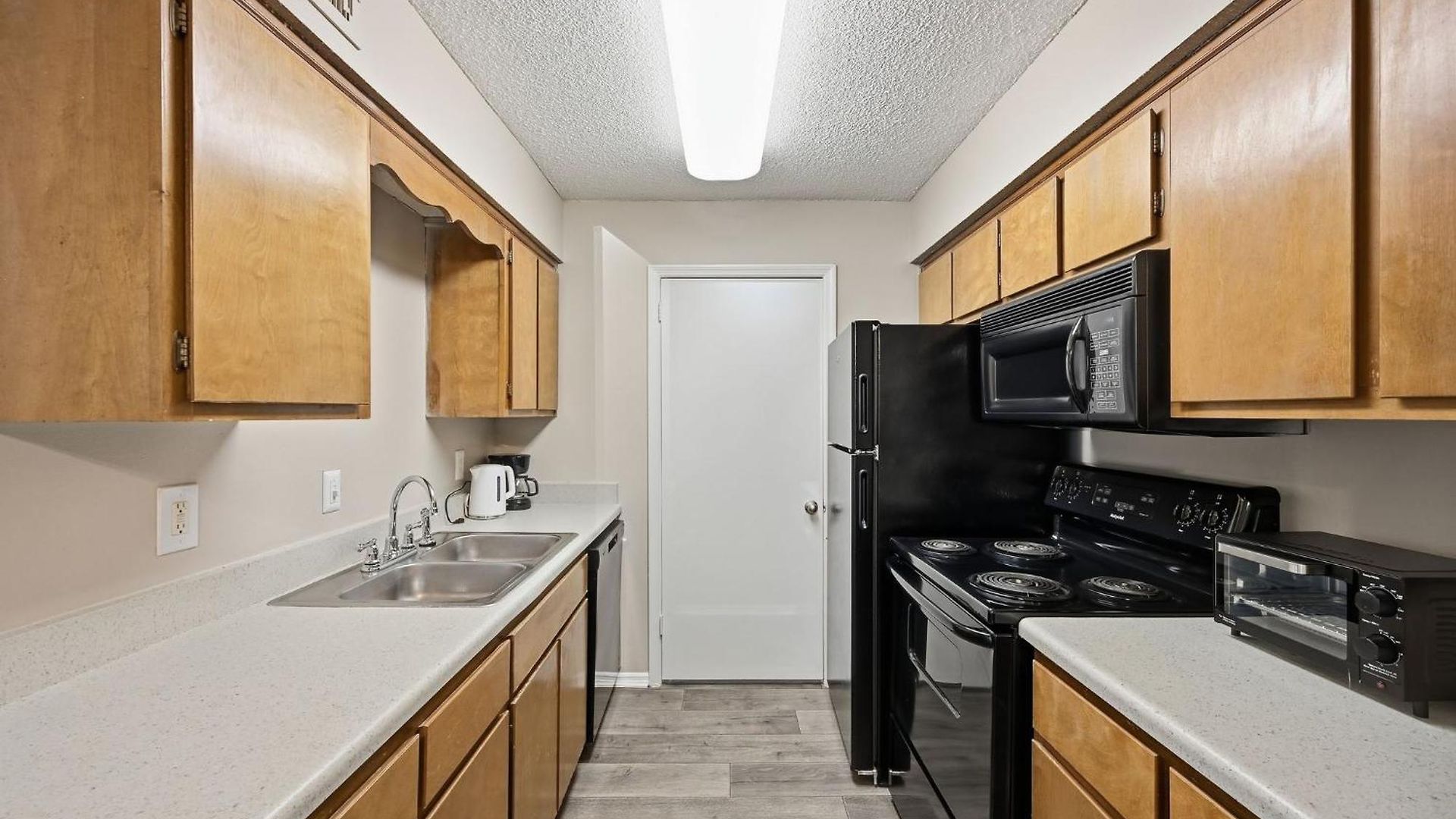 Apartment Spacious Living With Fireplace And Balcony Nashville