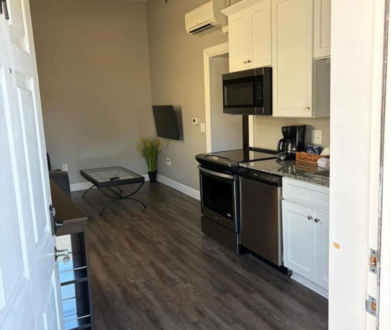 Apartment Updated 1br In East Nash-historic Church Building Nashville