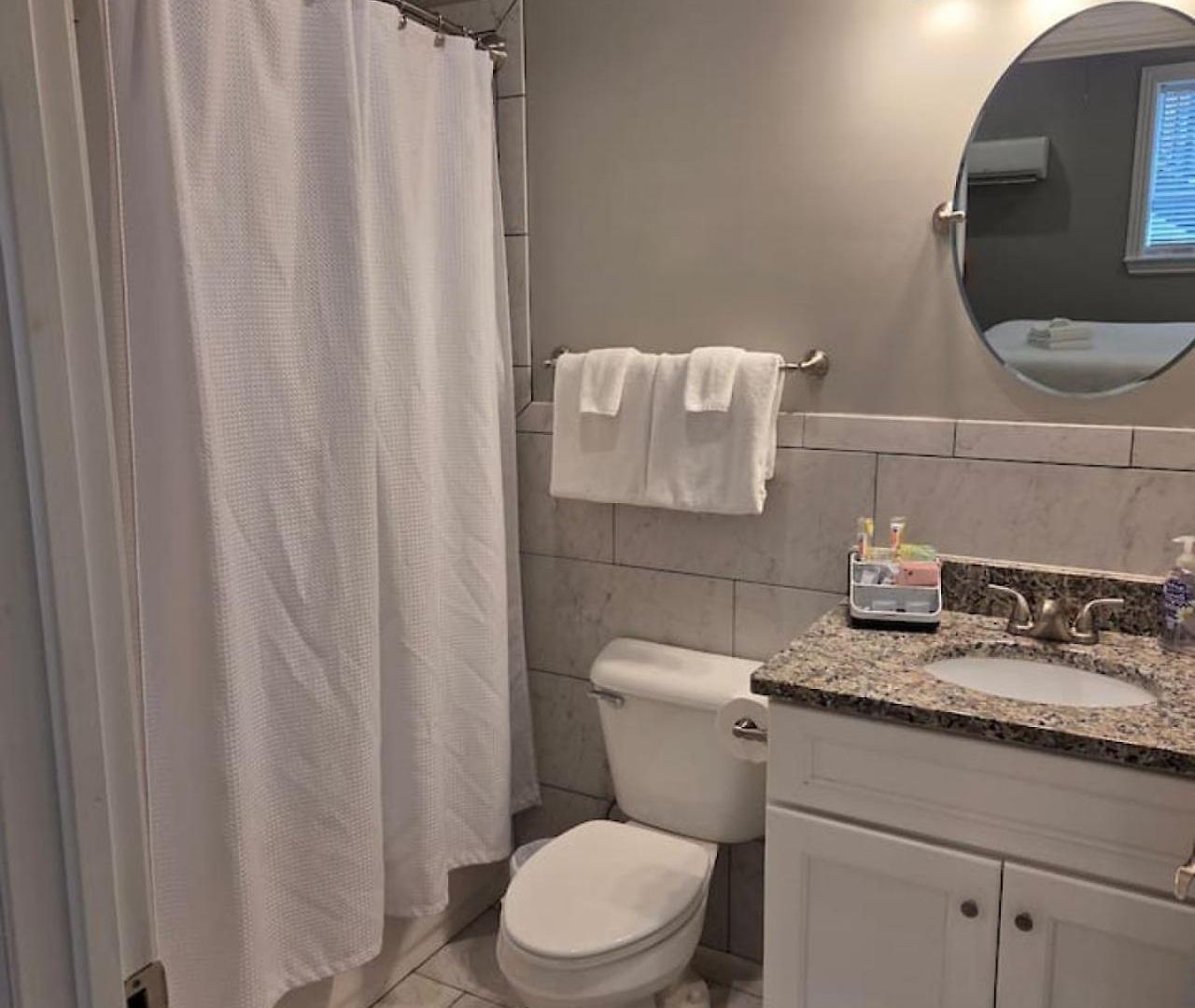 Bright And Cozy Church Conversion1br