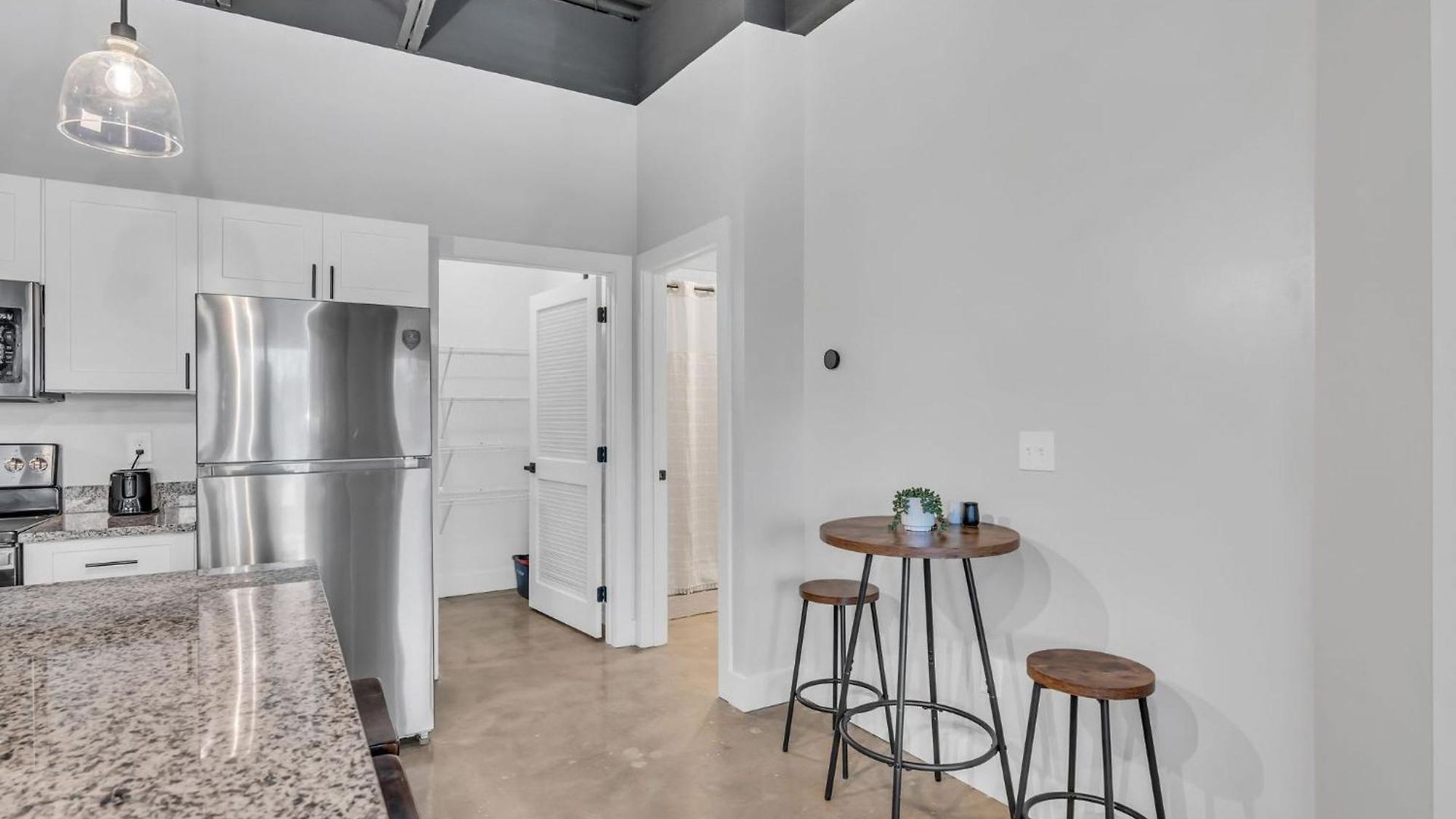 Apartment 1br - King Bed - 10mins To Broadway Nashville
