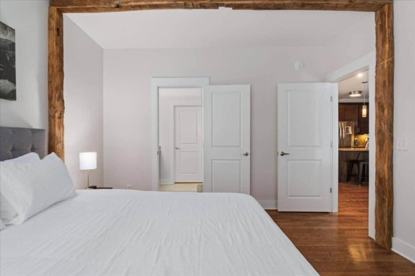 Apartment The Nook - Barn Doors & Broadway Dreams *